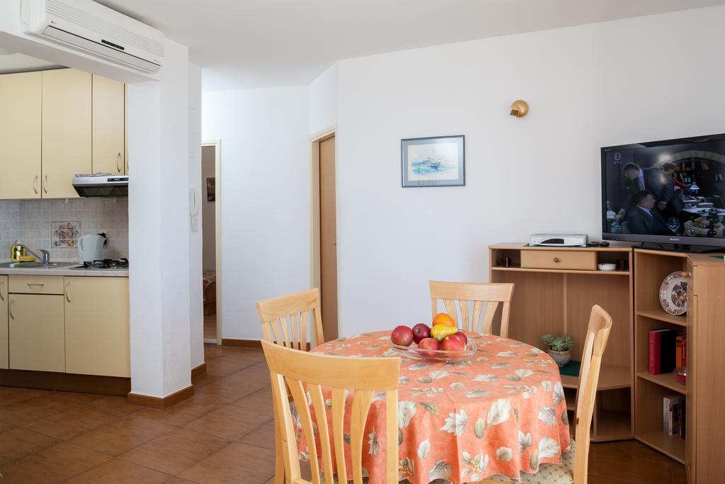 Apartments Waterfront Ivan Подгора Номер фото
